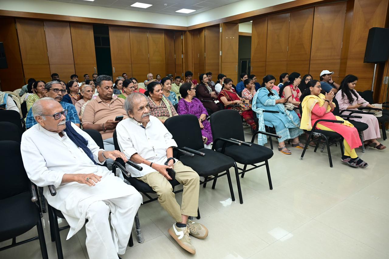 Launch of Gujarati Novel Parmasiddha – Inspiring Gujarati Literary Event Image