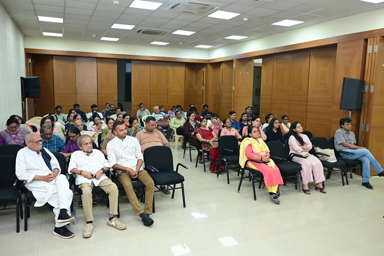 Launch of Gujarati Novel Parmasiddha – Inspiring Gujarati Literary Event Image