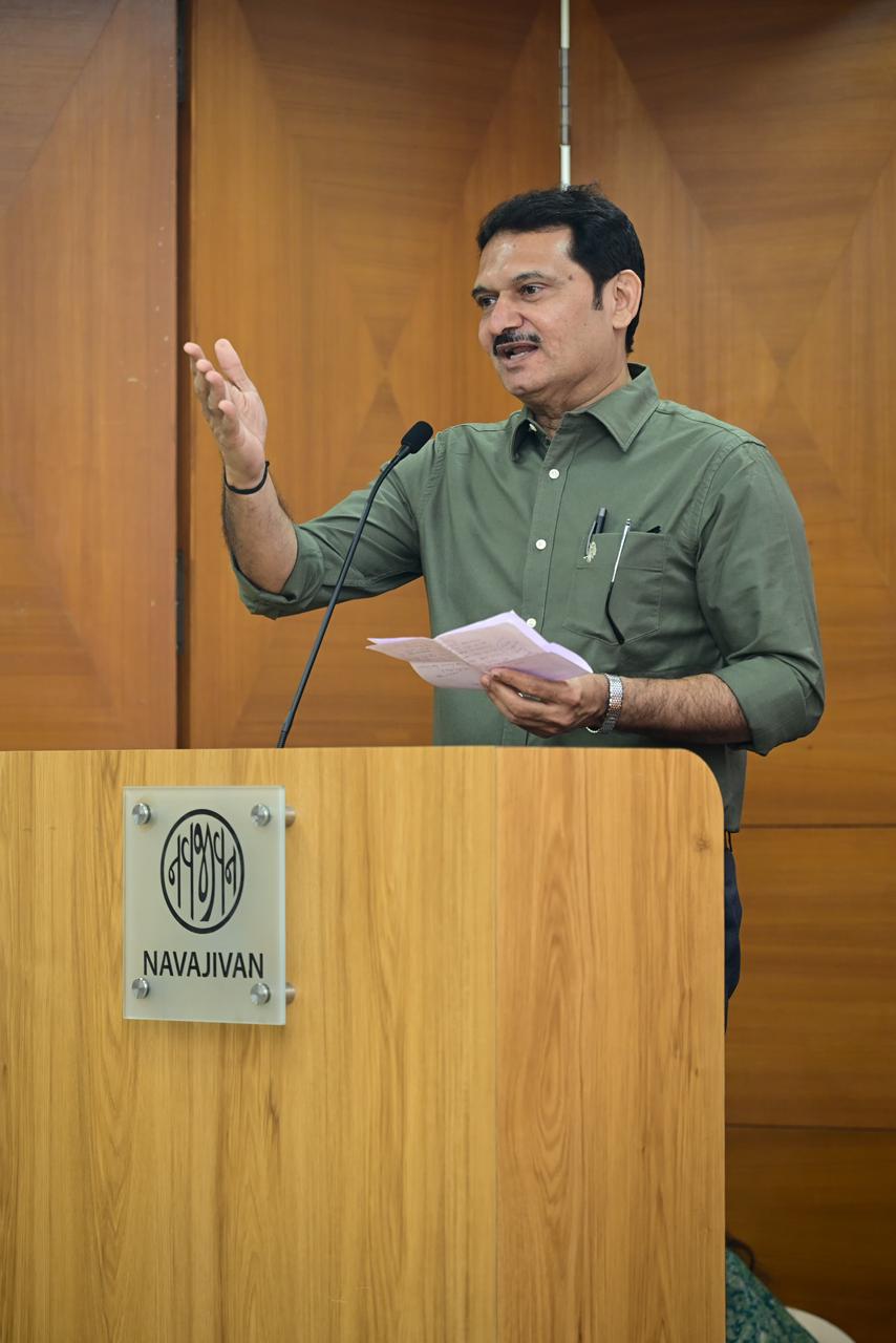Launch of Gujarati Novel Parmasiddha – Inspiring Gujarati Literary Event Image