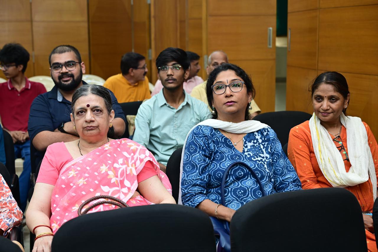 Launch of Gujarati Novel Parmasiddha – Inspiring Gujarati Literary Event Image