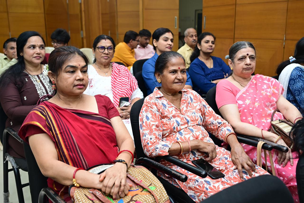 Launch of Gujarati Novel Parmasiddha – Inspiring Gujarati Literary Event Image