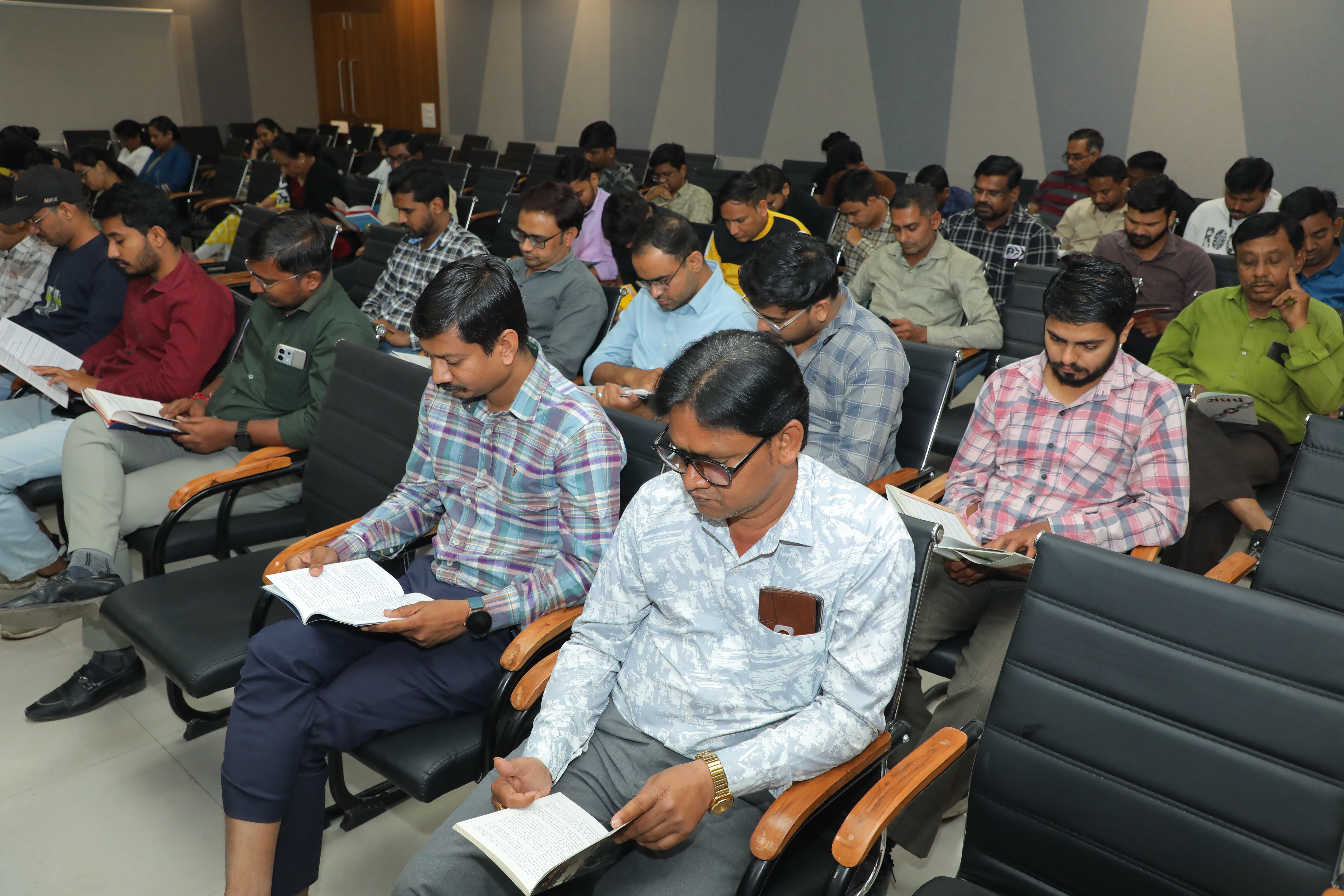 READ2INNOVATE – The Group Reading Initiative Image