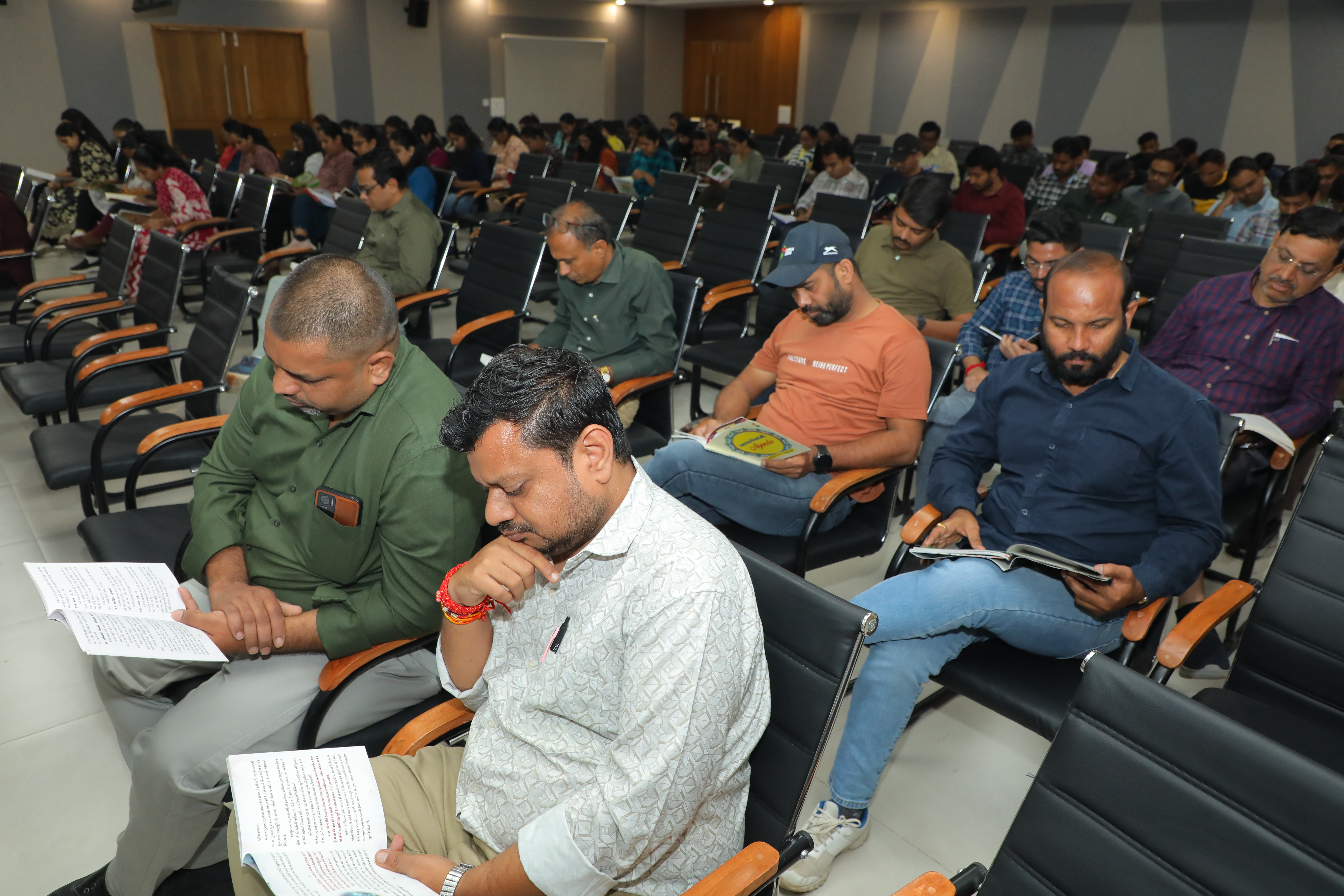 READ2INNOVATE – The Group Reading Initiative Image